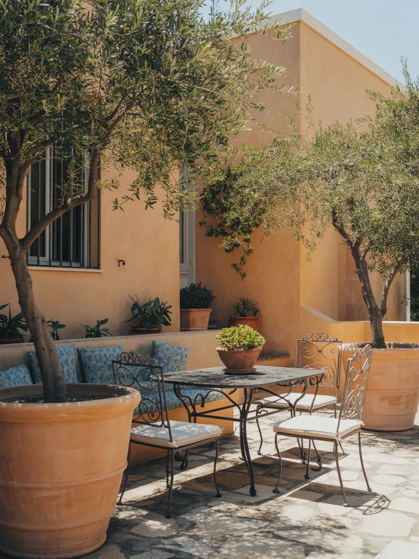 4. Mediterranean Courtyard With Terracotta Charm 4. Mediterranean Courtyard With Terracotta Charm