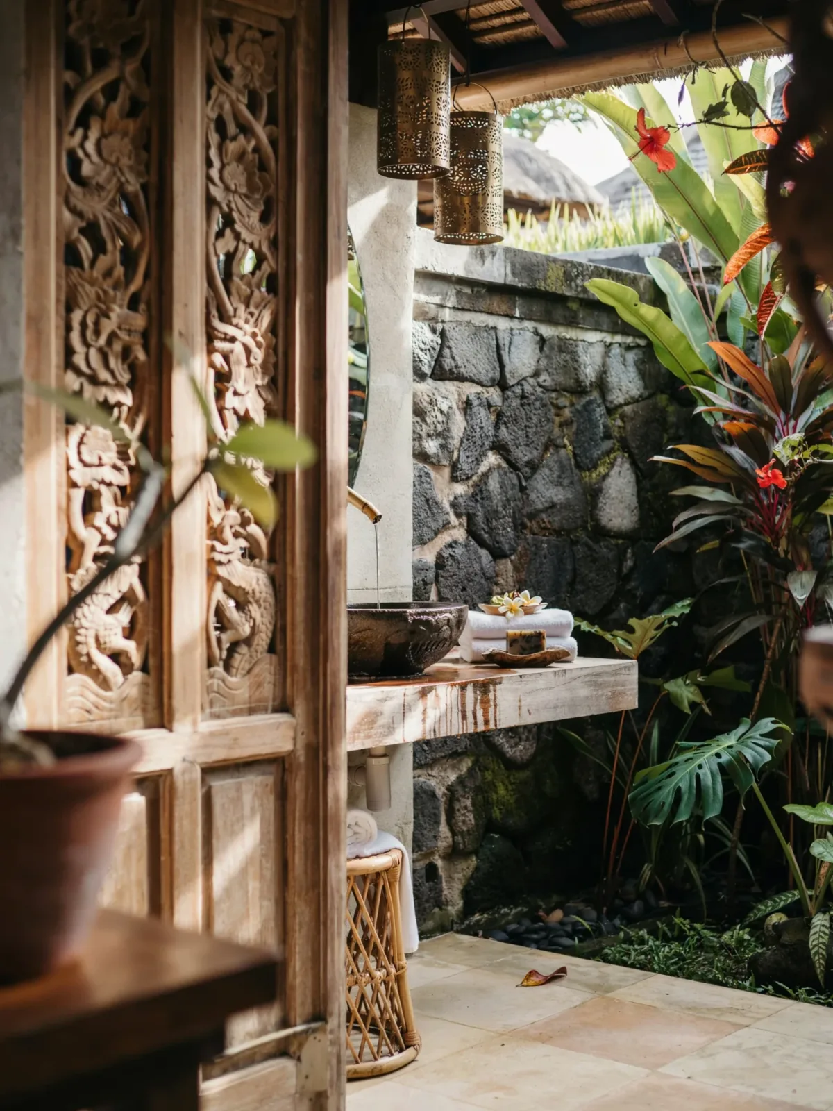 5. Balinese-Inspired Outdoor Paradise 5. Balinese-Inspired Outdoor Paradise
