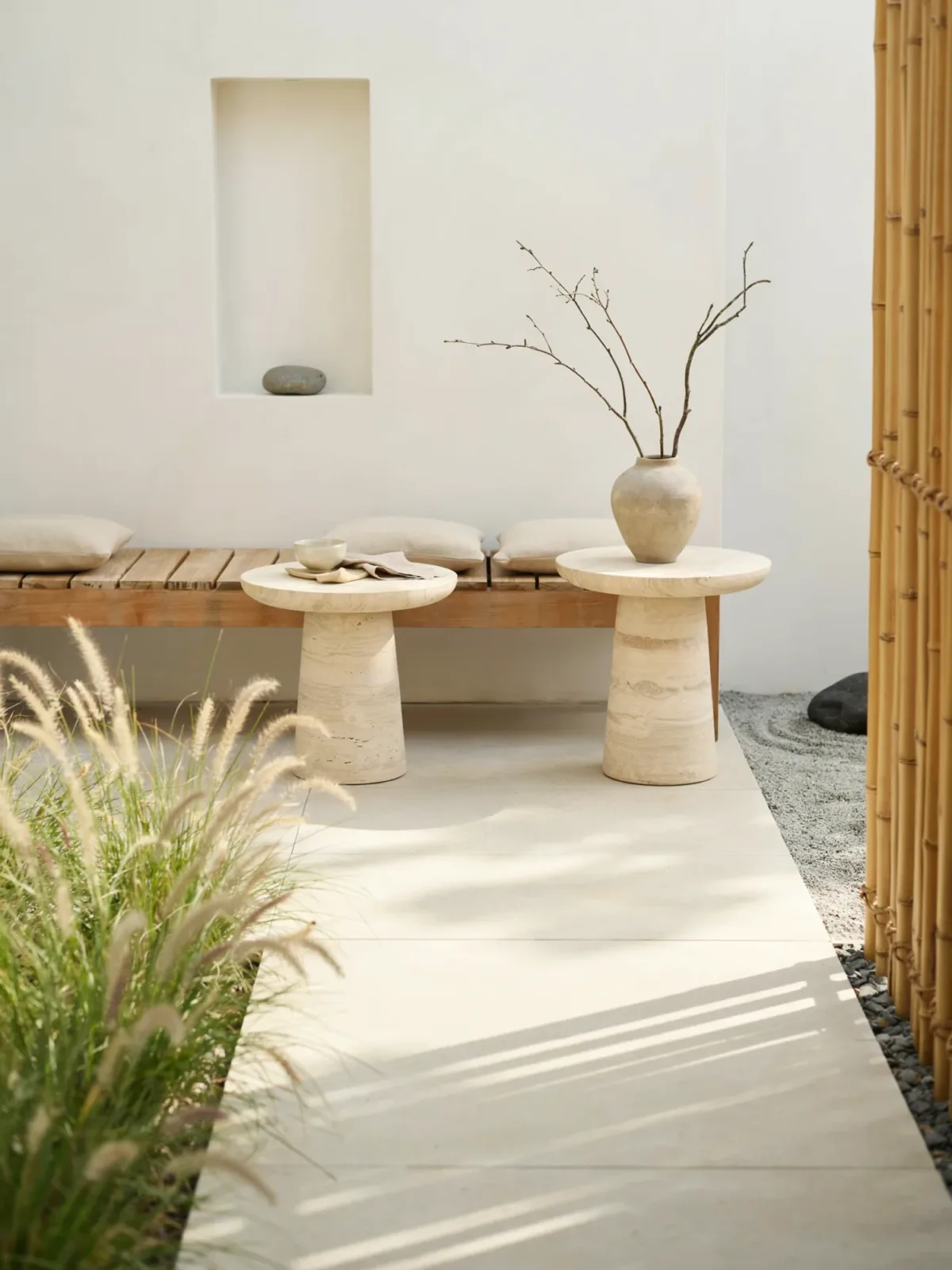 7. Minimalist Zen Garden Lounge 7. Minimalist Zen Garden Lounge